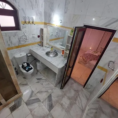 Paco's Flats Lejlighedshotel 3*