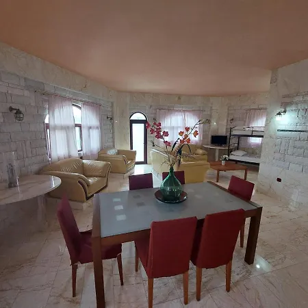 Paco's Flats Lejlighedshotel