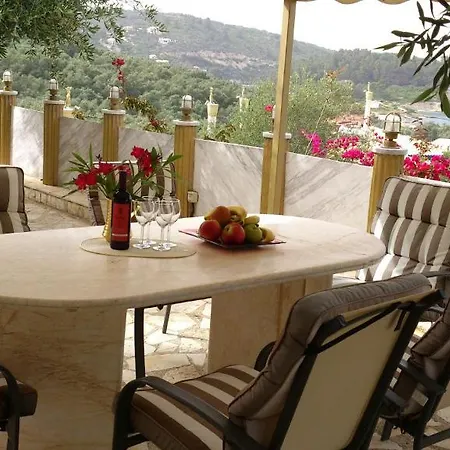 Paco's Flats Lejlighedshotel 3*