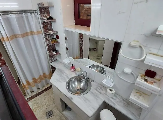 شقة فندقية Paco's Flats 4*
