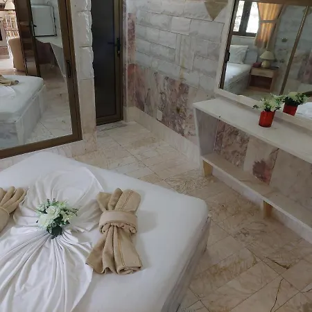 Aparthotel Paco's Flats 4*