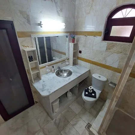 Aparthotel Paco's Flats 4*