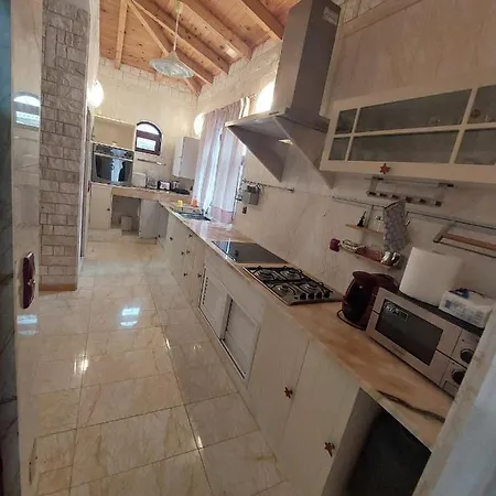 Paco's Flats Aparthotel