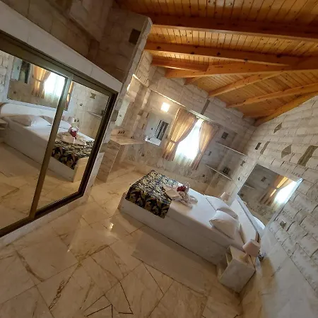 Paco's Flats 4* Gaios