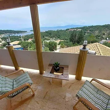 Aparthotel Paco's Flats 4*