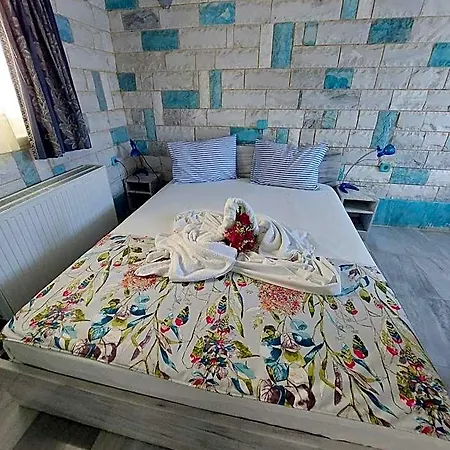 Paco's Flats Aparthotel Gaios