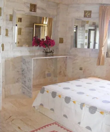 Paco's Flats 4* Gaios